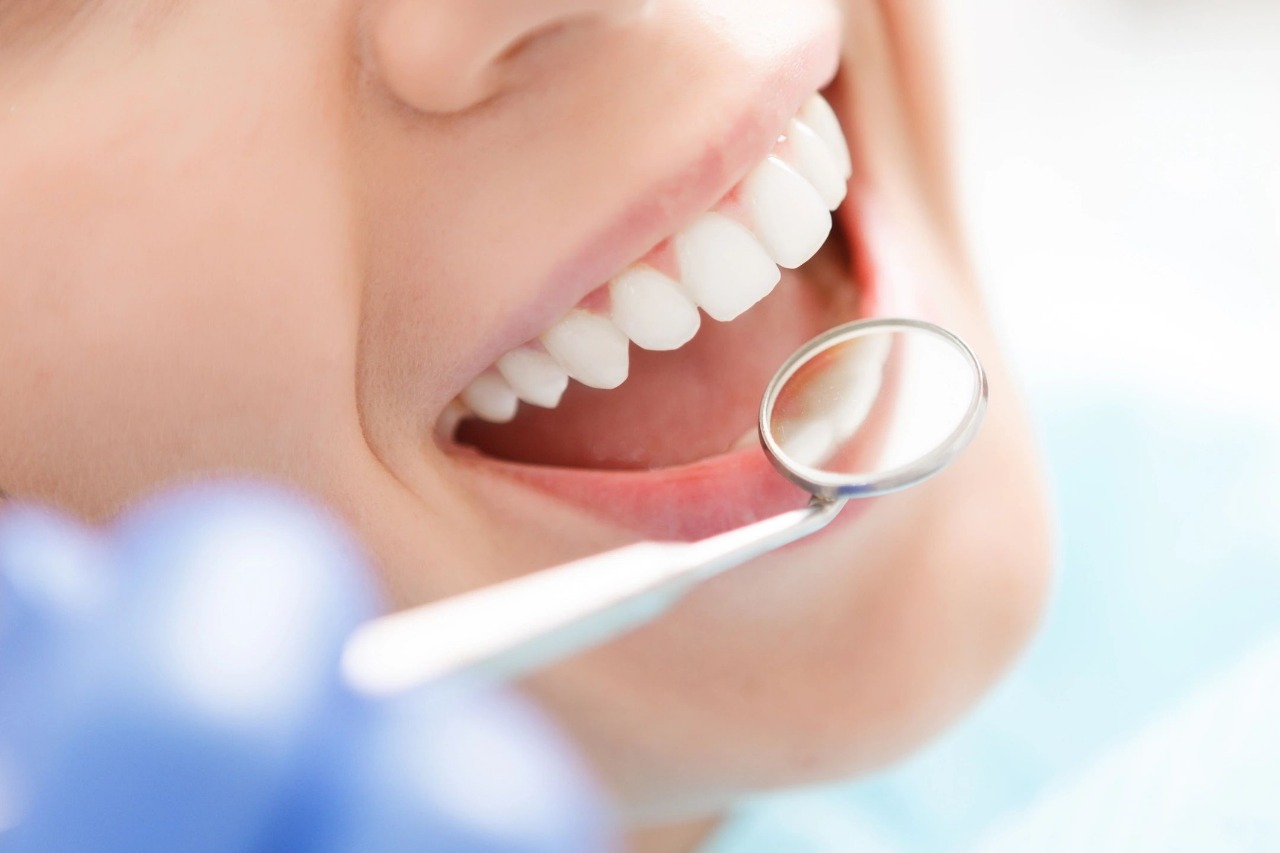 (logo)-dentistry